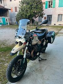 Moto guzzi v85 TT travel