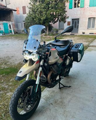 Moto guzzi v85 TT travel