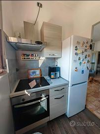 Cucina completa di elettrodomestici (senza frigo)