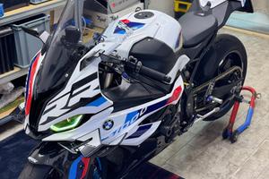 BMW s1000rr 2023 pacchetto M competition carbonio