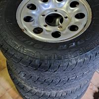 Gomme Toyo 15" complete di cerchi per Suzuki