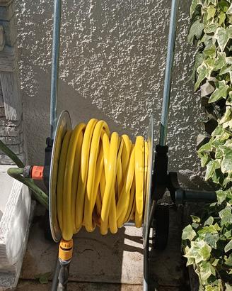tubo gomma 30 m.+ avvolgi tubo manuale 