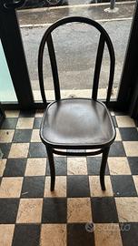 Svendita: 2 sedie di legno 