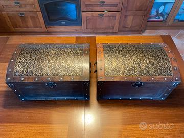 Coppia di bauli in legno stile etnico/ vintage.