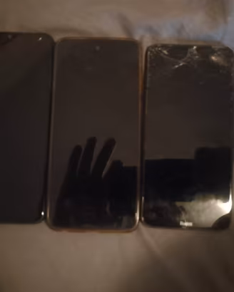 tre cellulari rdmi Motorola Samsung 