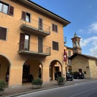 Negozio Locale commerciale con vetrine