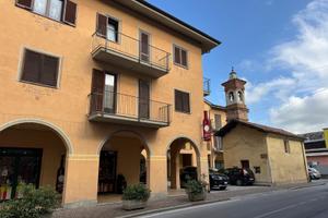 Negozio Locale commerciale con vetrine