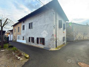 CASA SEMINDIPENDENTE A GIAVENO