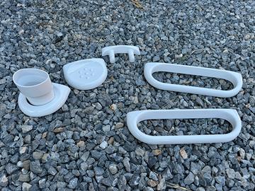 Set da bagno in plastica bianca