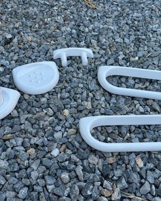 Set da bagno in plastica bianca