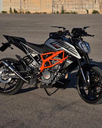 KTM DUKE 125 2021