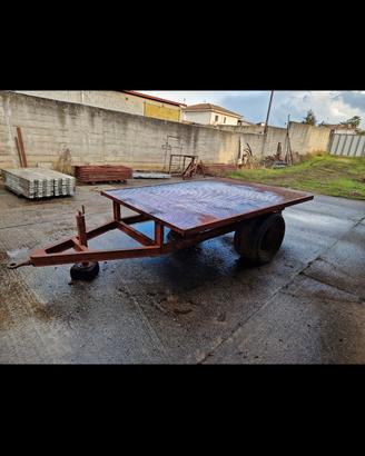 carrello per trattore agricolo