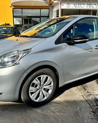PEUGEOT 208 1.4 DIESEL 2015 140000KM OK NEOPATENTA