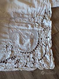 LENZUOLO MATRIMONIALE RICAMATO 