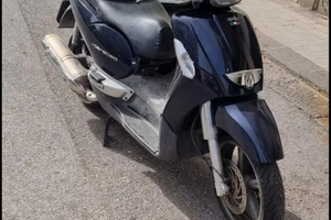 Aprilia Scarabeo 400 i.e. light per ricambi