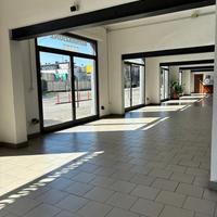 Negozio locale commerciale