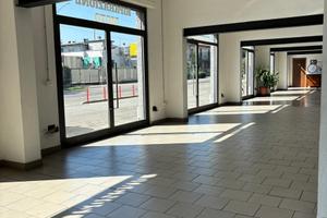 Negozio locale commerciale