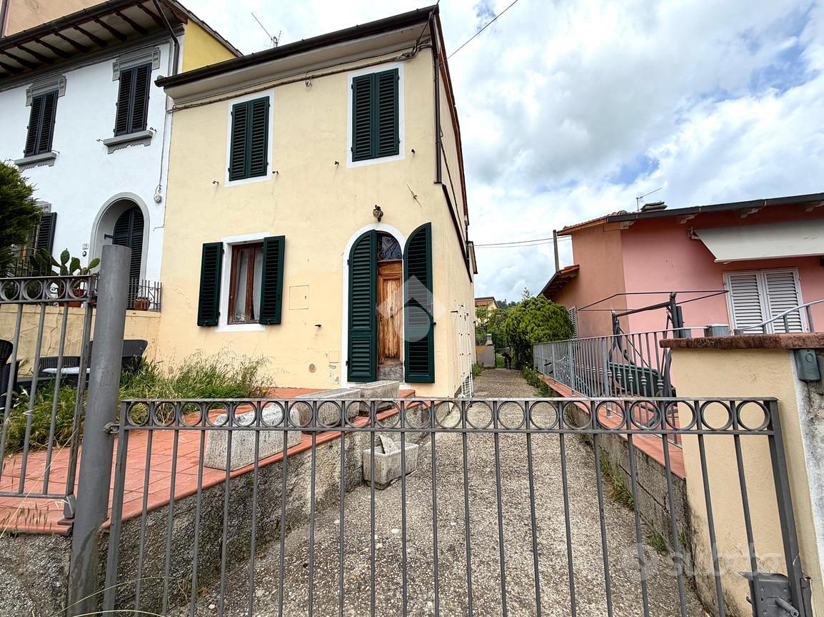 CASA INDIPENDENTE A PISTOIA
