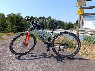 MTB Cube 29 pollici tg M