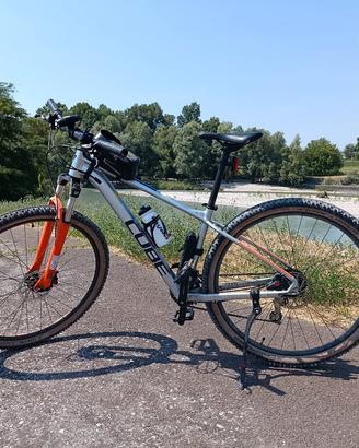 MTB Cube 29 pollici tg M