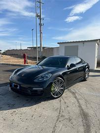 Porsche panamera 4 e-hybrid