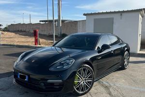 Porsche panamera 4 e-hybrid