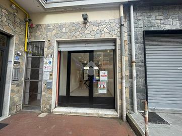 NEGOZIO A RECCO