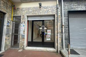 NEGOZIO A RECCO