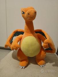 Charizard Pokemon pupazzo