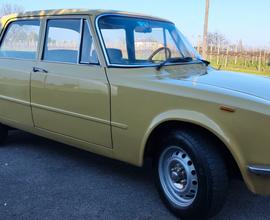 Alfa Romeo Giulia NUOVA SUPER 1300 GIALLO PIPER