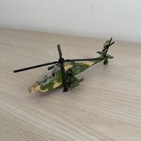 Elicoittero militare giocattolo da combattimento