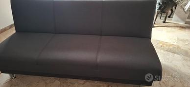 2 divani a 3 posti che in un clic clac diventano l