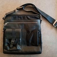 Tracolla da uomo Piquadro.