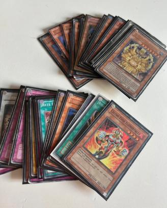 Lotto set 29 carte yu gi oh