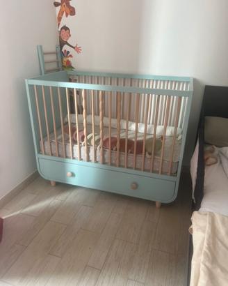 Lettino per bambino con cassetto