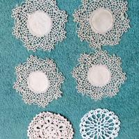 16 centrini all'uncinetto