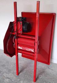 Pigiatrice uva elettrica