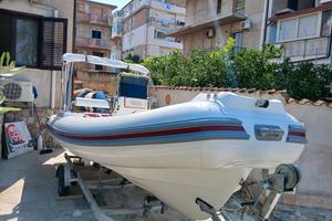 gommone noah 55 con evinrude etec 115