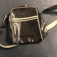 Borsa a tracolla laterale Fred Perry Marrone
