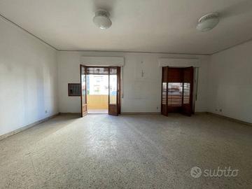 Viale Campania: appartamento di 220mq