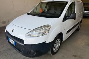 Peugeot partner 3 posti gancio traino