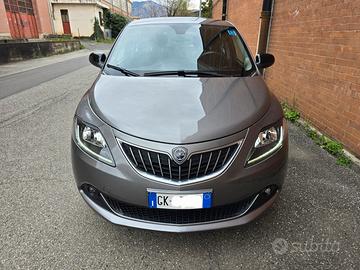 Lancia Ypsilon 1.0 FireFly 5 porte S&S Hybryd Gold