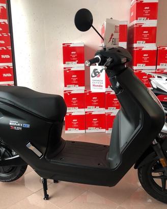 Honda EM1 e
