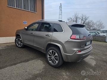  Jeep Cherokee overland  2.2  4x4  - 2019
