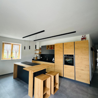 Ampio trilocale con terrazza a Caldaro