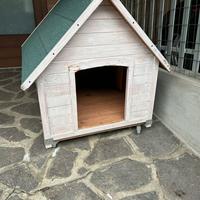 Casetta in legno, cuccia per animali