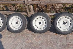 Pneumatici invernali chiodati 165-65-R14