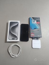 iphone 15 pro come nuovo 