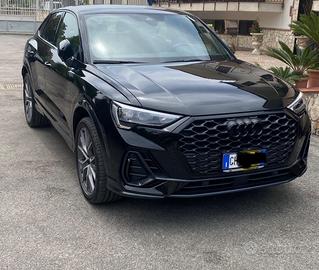 Audi Q3 anno 2022 30 km