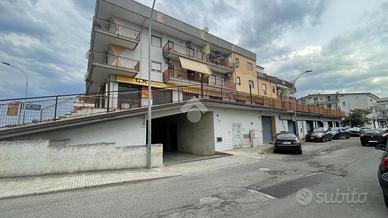 MAGAZZINO A CORIGLIANO-ROSSANO